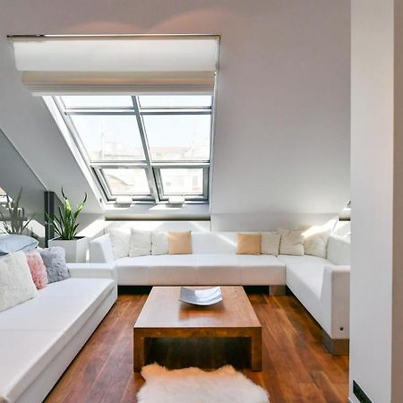 Luxury Central Penthouse With Sauna, Terrace, 250M2, 5Bdrm, 3Bthrm Прага Экстерьер фото