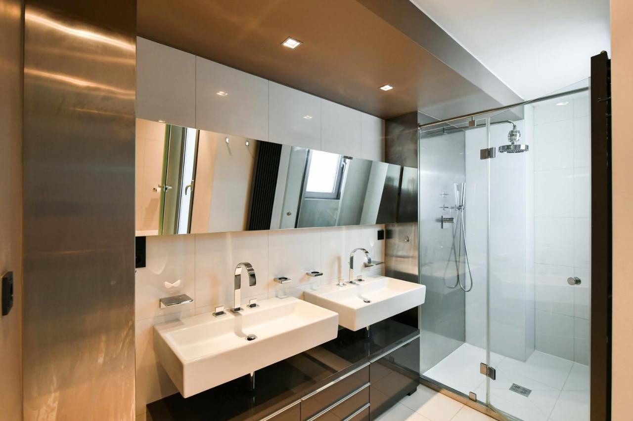 Luxury Central Penthouse With Sauna, Terrace, 250M2, 5Bdrm, 3Bthrm Прага Экстерьер фото