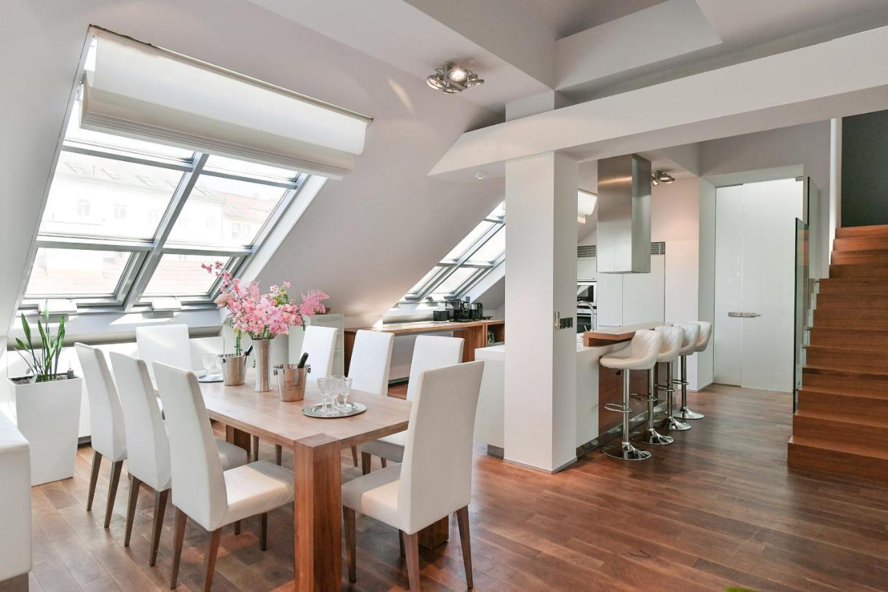 Luxury Central Penthouse With Sauna, Terrace, 250M2, 5Bdrm, 3Bthrm Прага Экстерьер фото