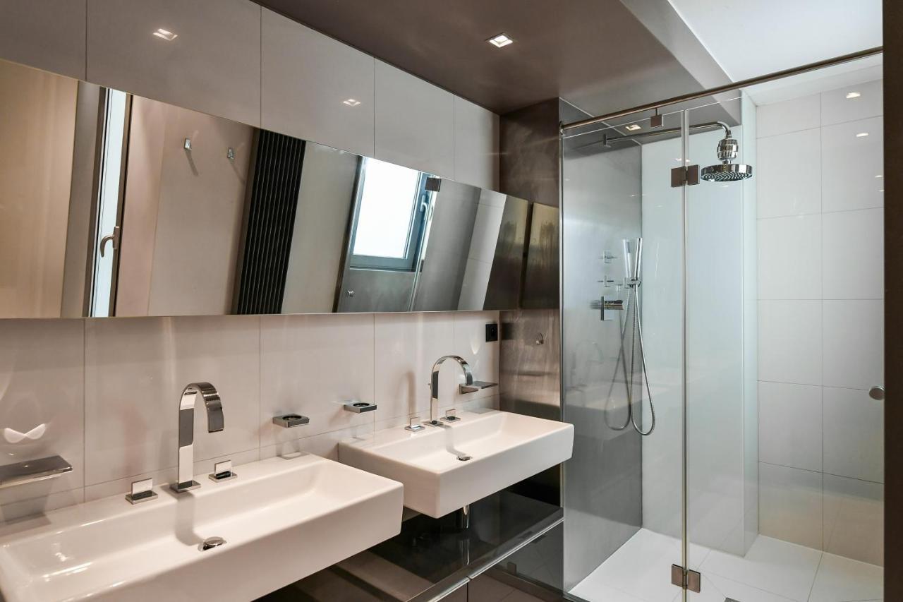 Luxury Central Penthouse With Sauna, Terrace, 250M2, 5Bdrm, 3Bthrm Прага Экстерьер фото