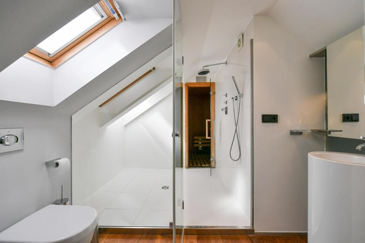 Luxury Central Penthouse With Sauna, Terrace, 250M2, 5Bdrm, 3Bthrm Прага Экстерьер фото