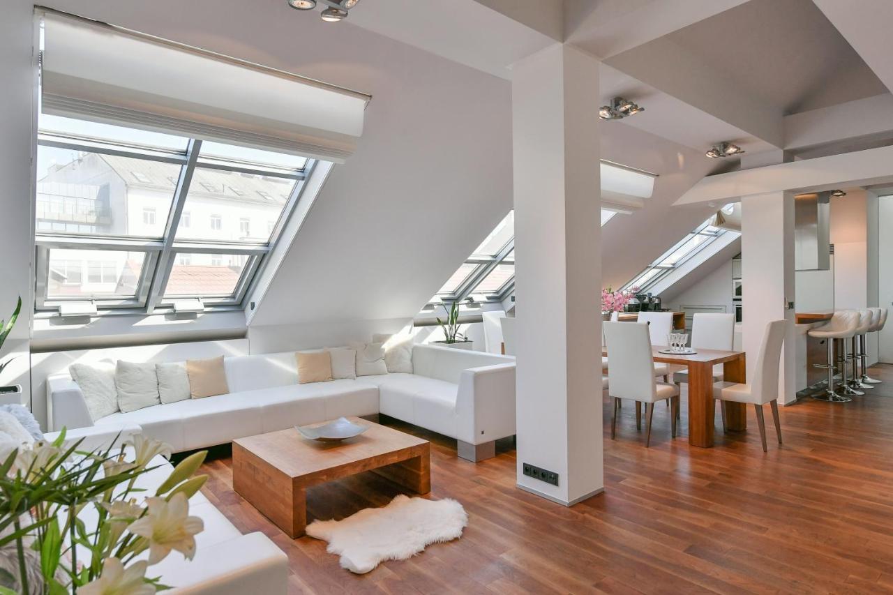 Luxury Central Penthouse With Sauna, Terrace, 250M2, 5Bdrm, 3Bthrm Прага Экстерьер фото